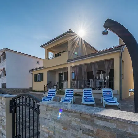 Luxury House 